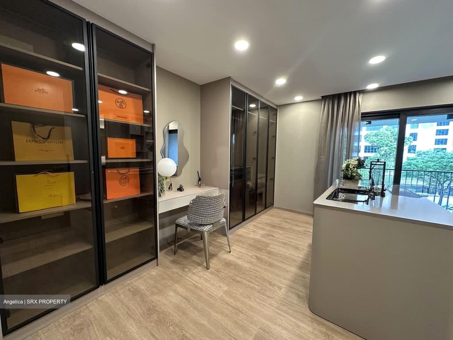 Shrewsbury Road (D11), Terrace #529954551